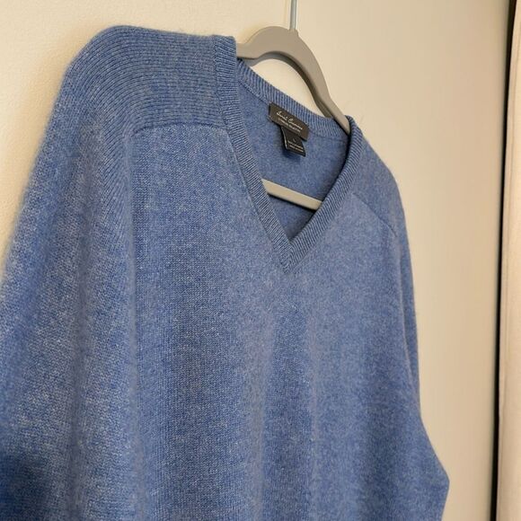 Daniel Cremieaux Signature Collection 100% Cashmere Blue V-neck Sweater Size L - Picture 4 of 10